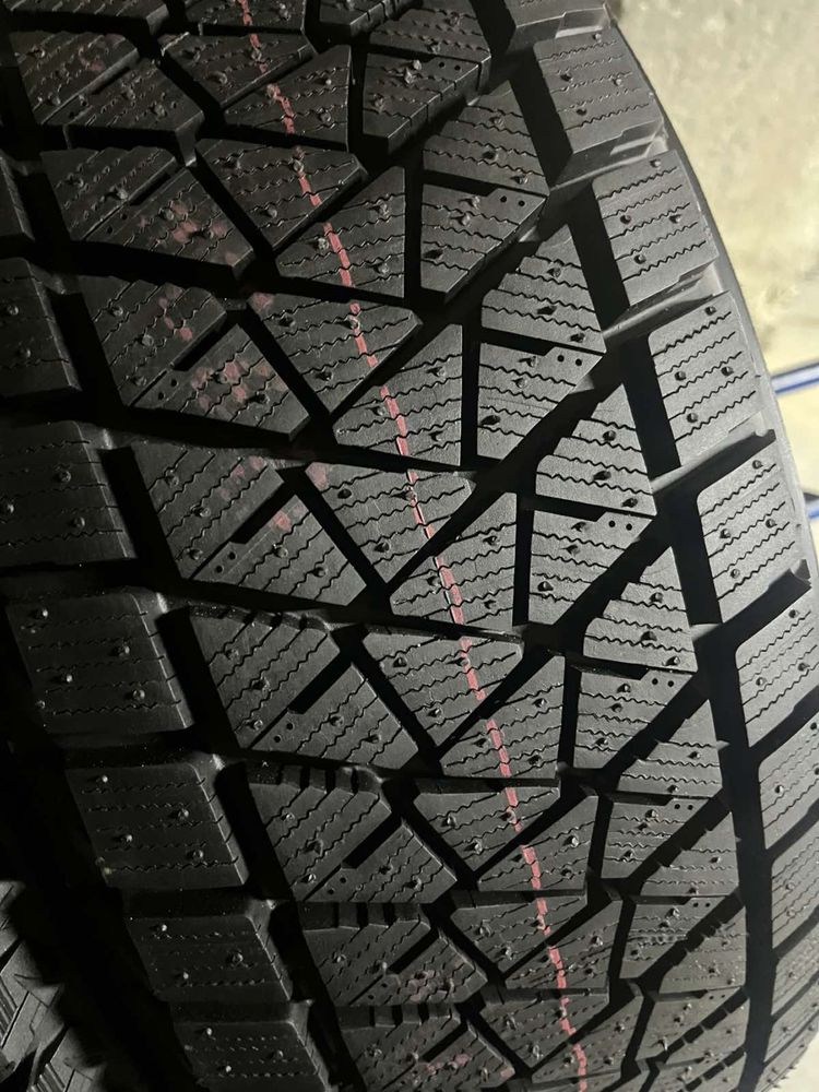 215/60/17 R17 Bridgestone Blizzak DM-V2 4шт нові зима