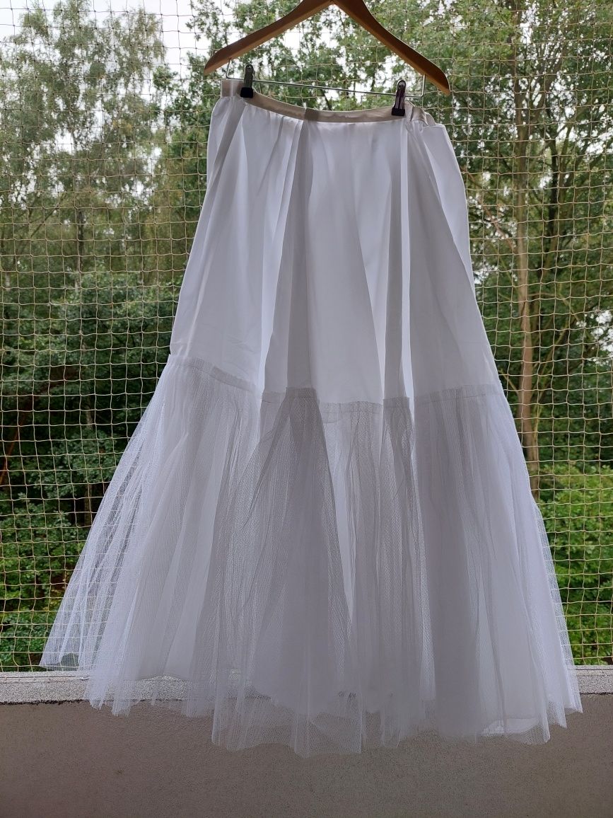 Duża Suknia ślubna rozmiar ok 60 bardzo bardzo duża