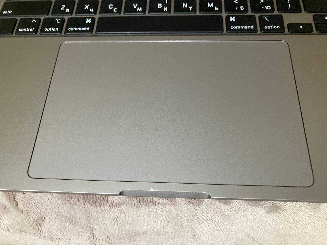 MacBook Pro 16" 2019 / i7 / 32Gb / 512Gb / 8Gb Pro 5500M (Z0XZ000W3)