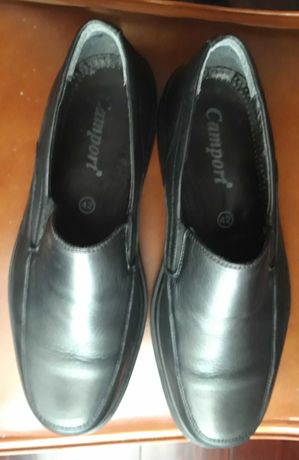 Sapatos Pretos Camport, Sóbrios e Elegantes