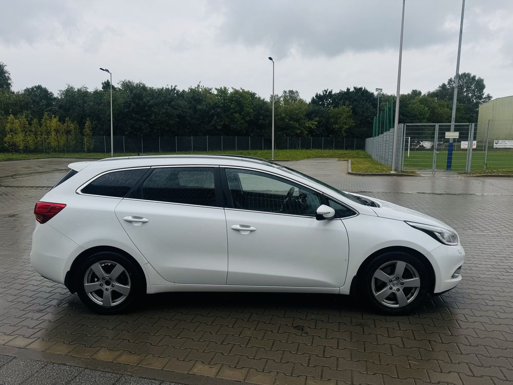Kia Ceed 1.6 CRDi 128KM * 2015r. * Panorama * Kamera * Xenon * Navi *