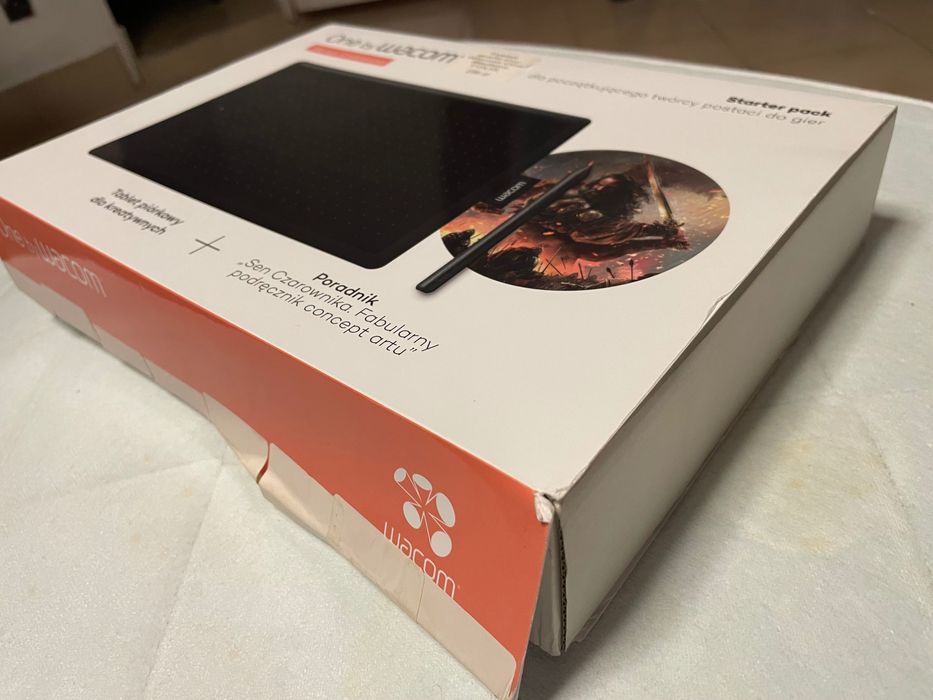 Tablet graficzny Wacom One M z książką Sen Czarownika do nauki rysunku