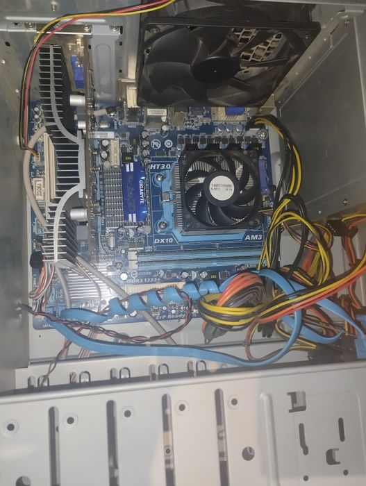 Продам Пк в комплекті мишка,монітор,системний блок,камера