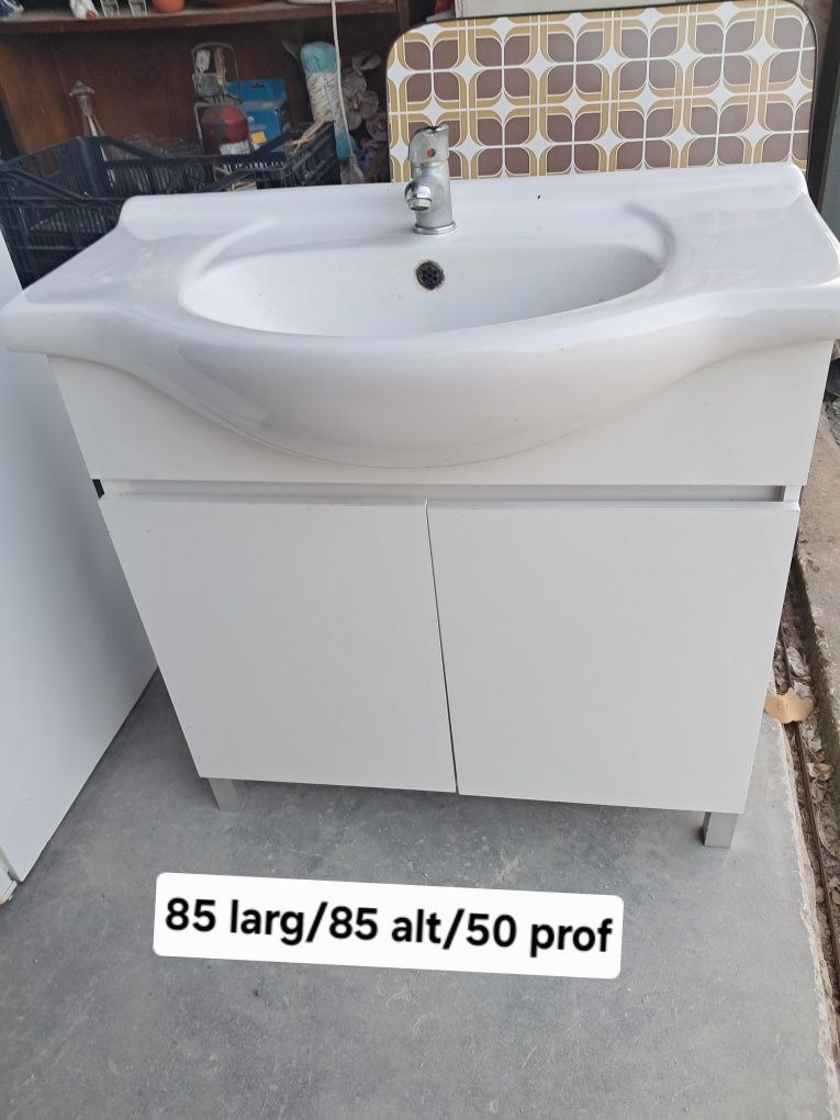 Movel wc com lavatório e torneira