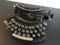 Maquina de escrever muito antiga 1897