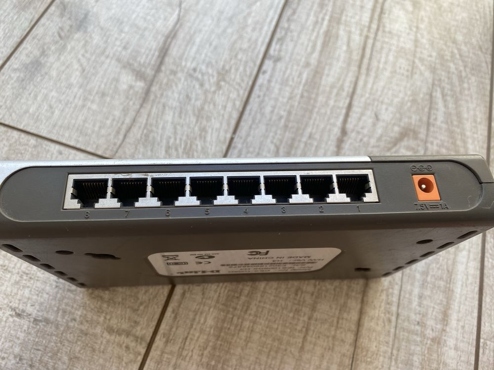 D-Link DES-1008D