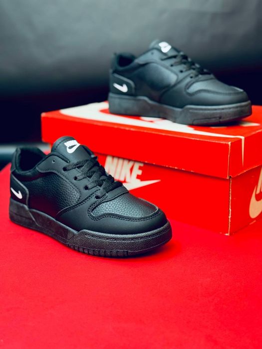 Женские кроссовки Nike Air Force Черные кожаные Форсы Найк Жіночі