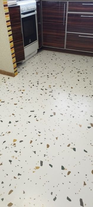 Плитка самоклеюча підлога пол lvt самоклейна покриття підлогове ремонт