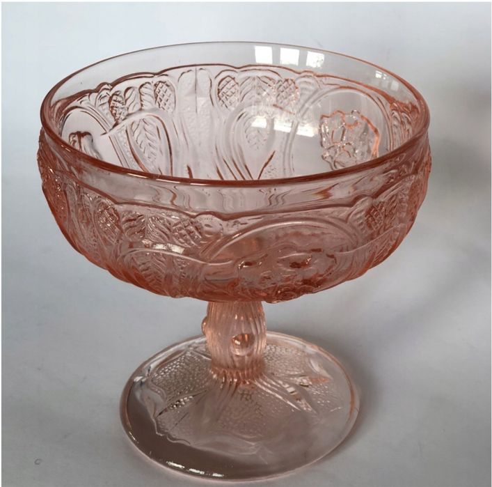 Cukiernica Ząbkowice ukryta twarz kobiety PRL Drost owocarka paterka