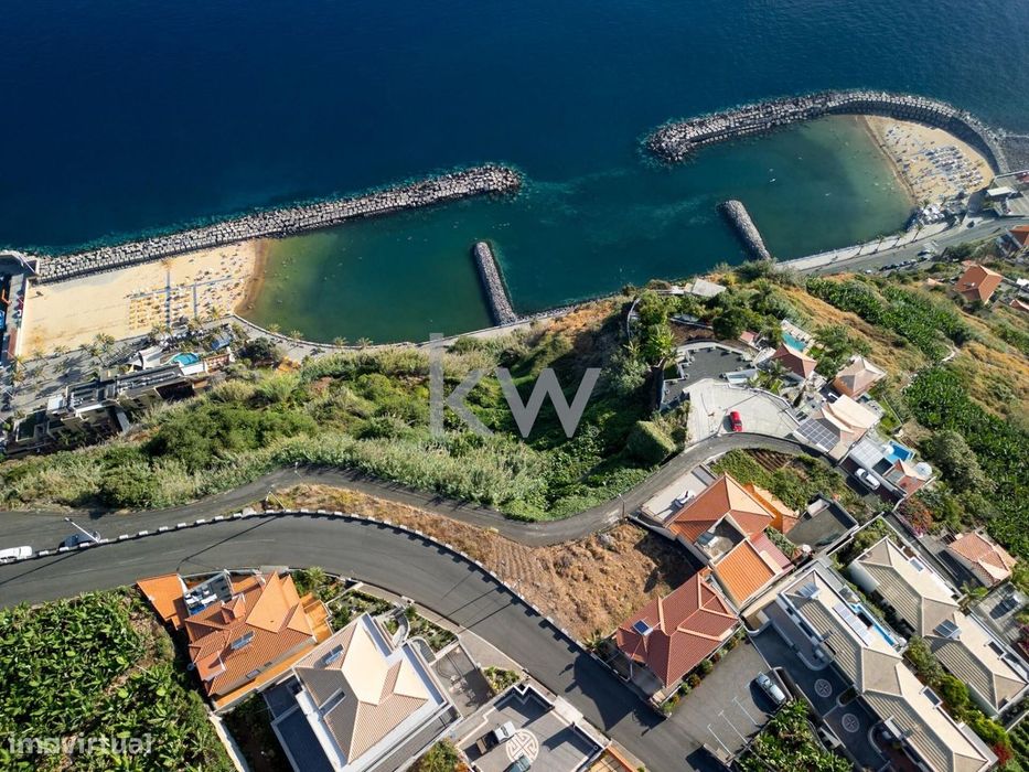 Terreno na Calheta. Para Construção de moradia. vista mar