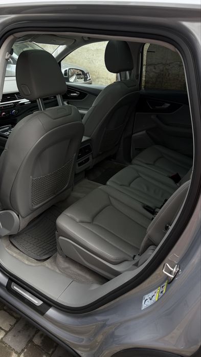 Audi q7 2017 premium plus