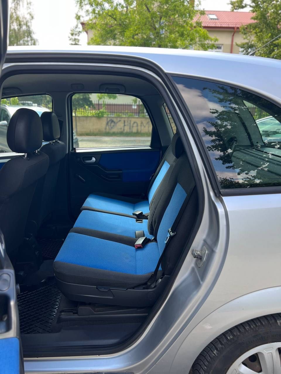 Opel Meriva zadbana klima ekonomiczne auto