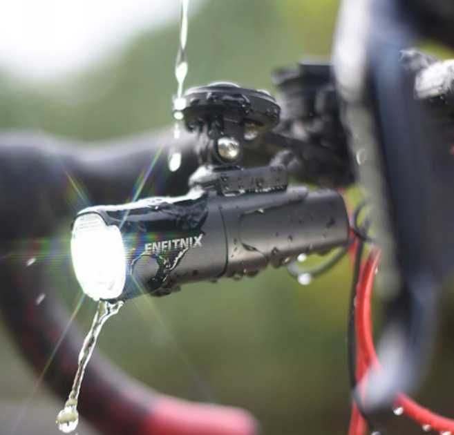 Lampka Enfitnix Navi800 Bicycle LED Smart Light