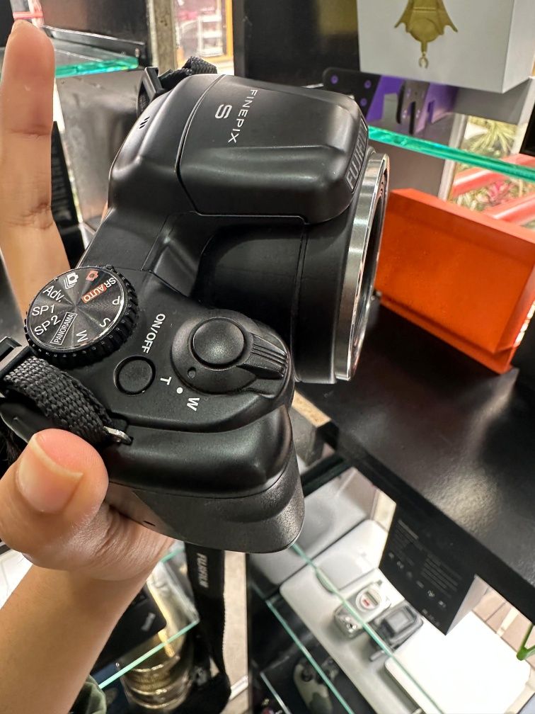 Câmara Fujifilm FinePix S8650 – 16MP, Zoom 36x – Usada (Muito Boa Cond