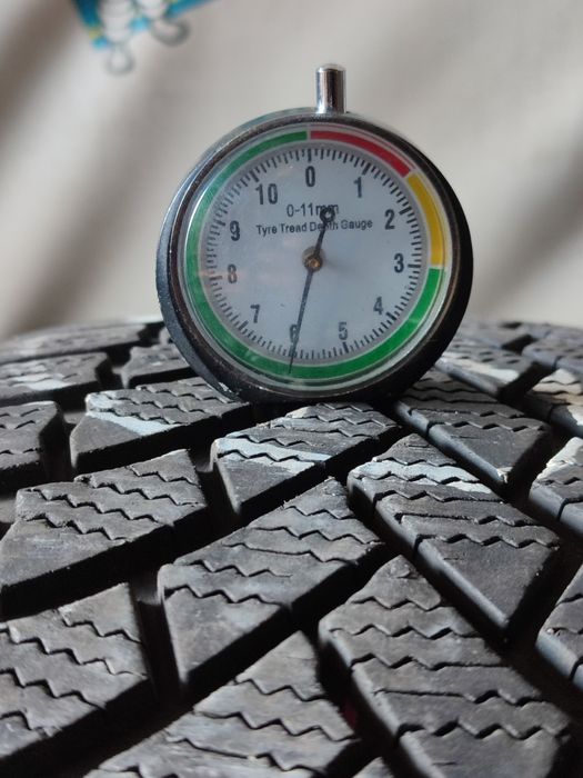 Шини bridgestone 225 50 r17 зимові 23-й рік