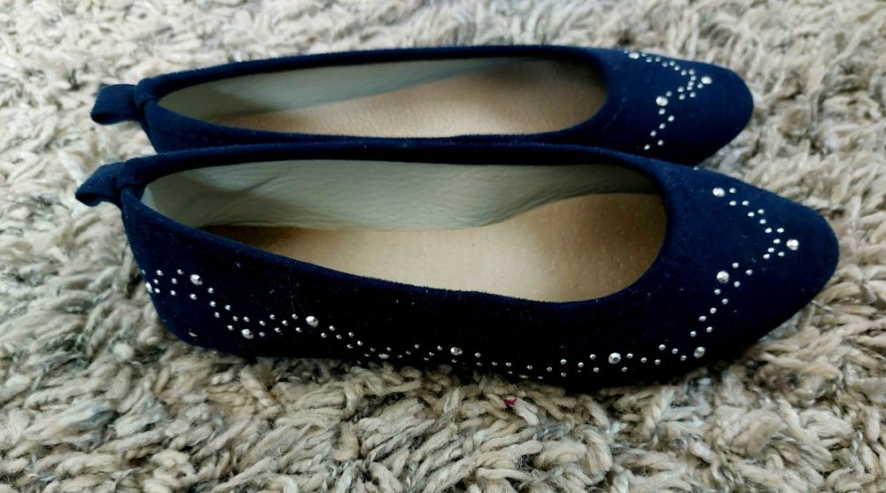 Czółenka dla dziewczynki rozmiar 33