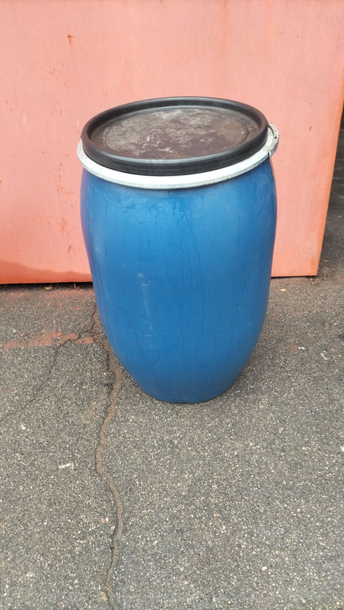 Продам бочку на 160л бу не миті.