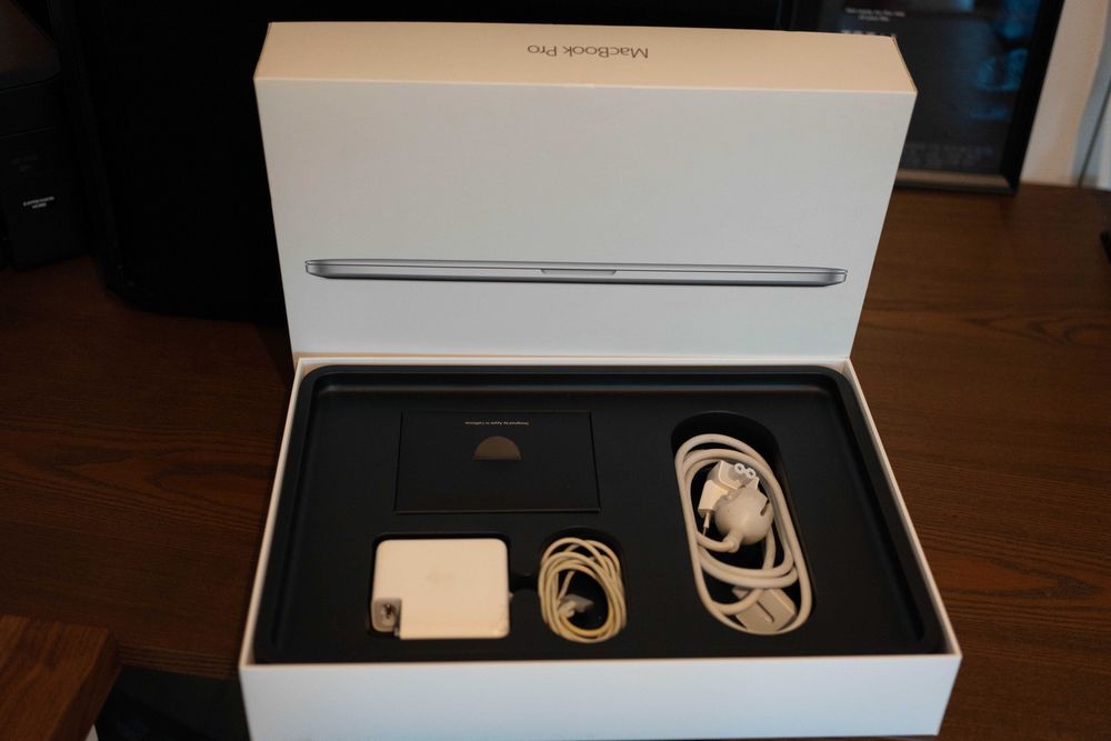 MacBook Pro (Retina, 15 polegadas, mid 2015) i7 2.2Ghz 4-Core 16GB Ram