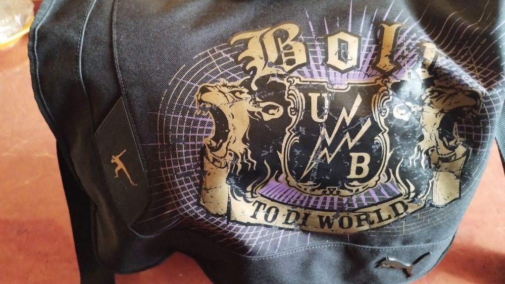 Torba na ramię PUMA jest kod QR Usain Bolt Perf. Messenger Bag,