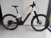 Mondraker Crafty R elektryczny karbon enduro przebieg 1646km
