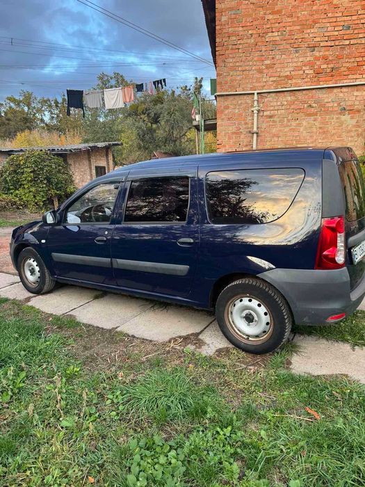 Dacia Logan MCV 2011 база