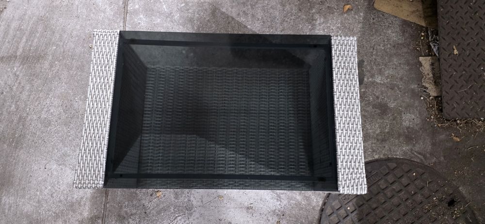 Stolik ogrodowy na taras w dobrym stanie