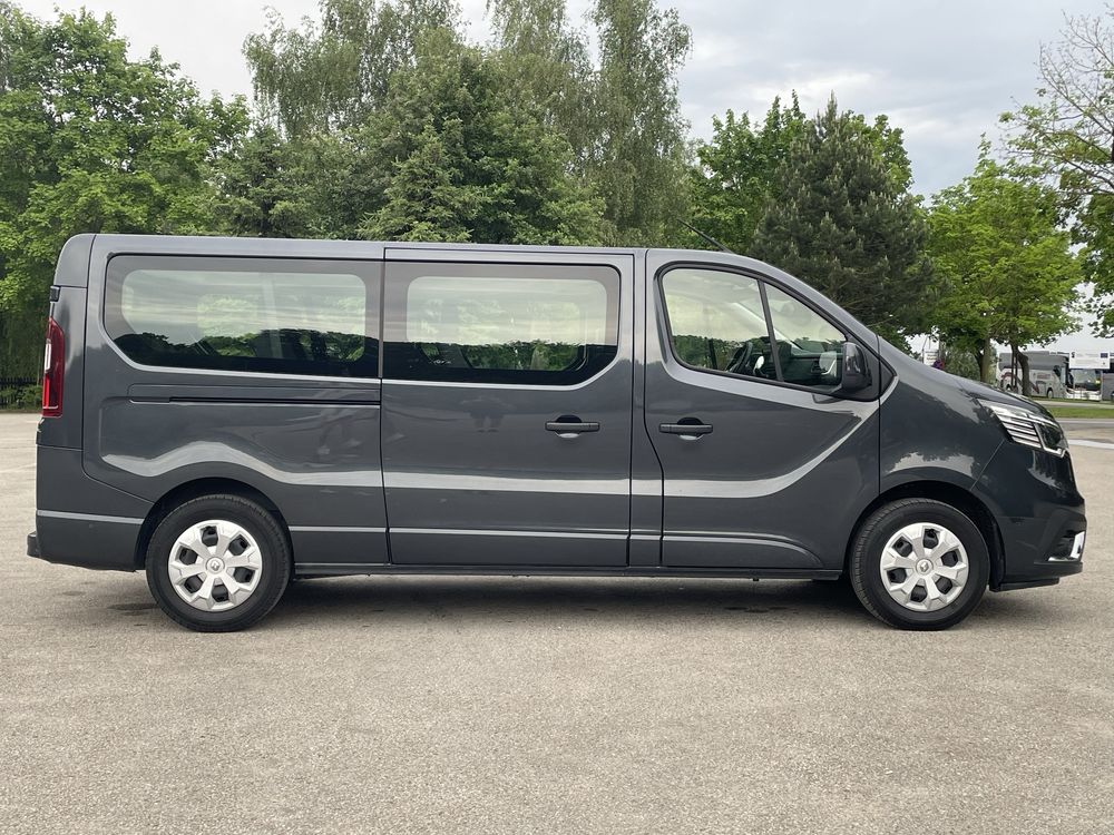 Wnajem Busa 9 os. Renault Trafic 2023 Narty/Wakacje/Transport osób