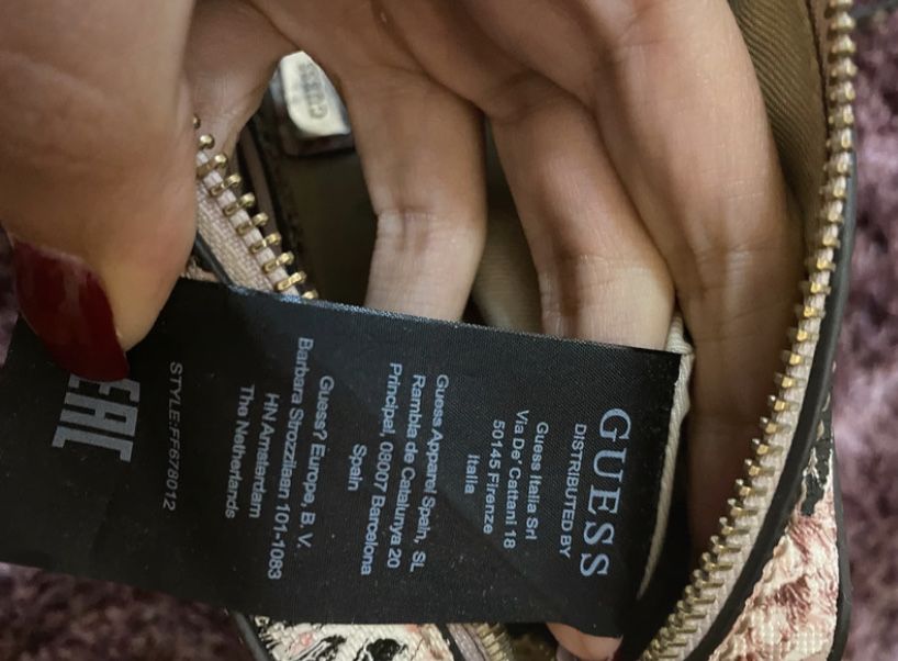 Mala tiracolo Guess