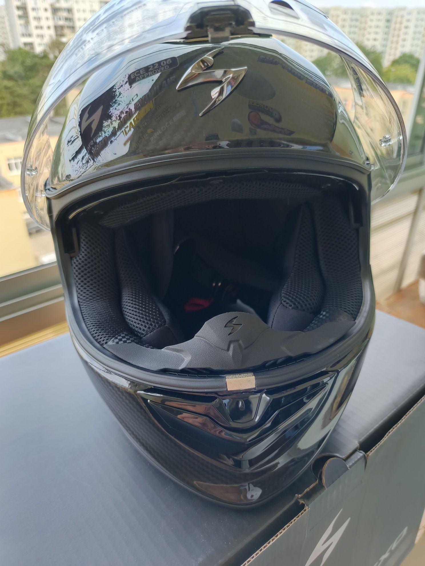 Kask motocyklowy Scorpion Exo -1400 evo II carbon on air Black Solid.
