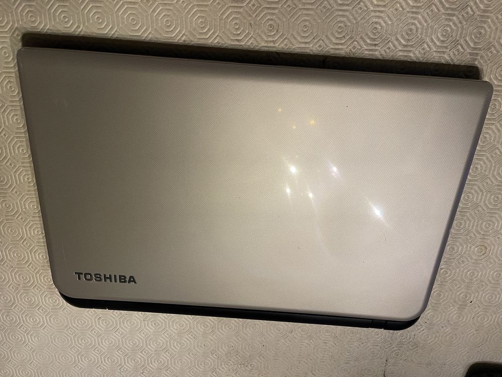 Portatil Toshiba Satellite L50-B-2G4