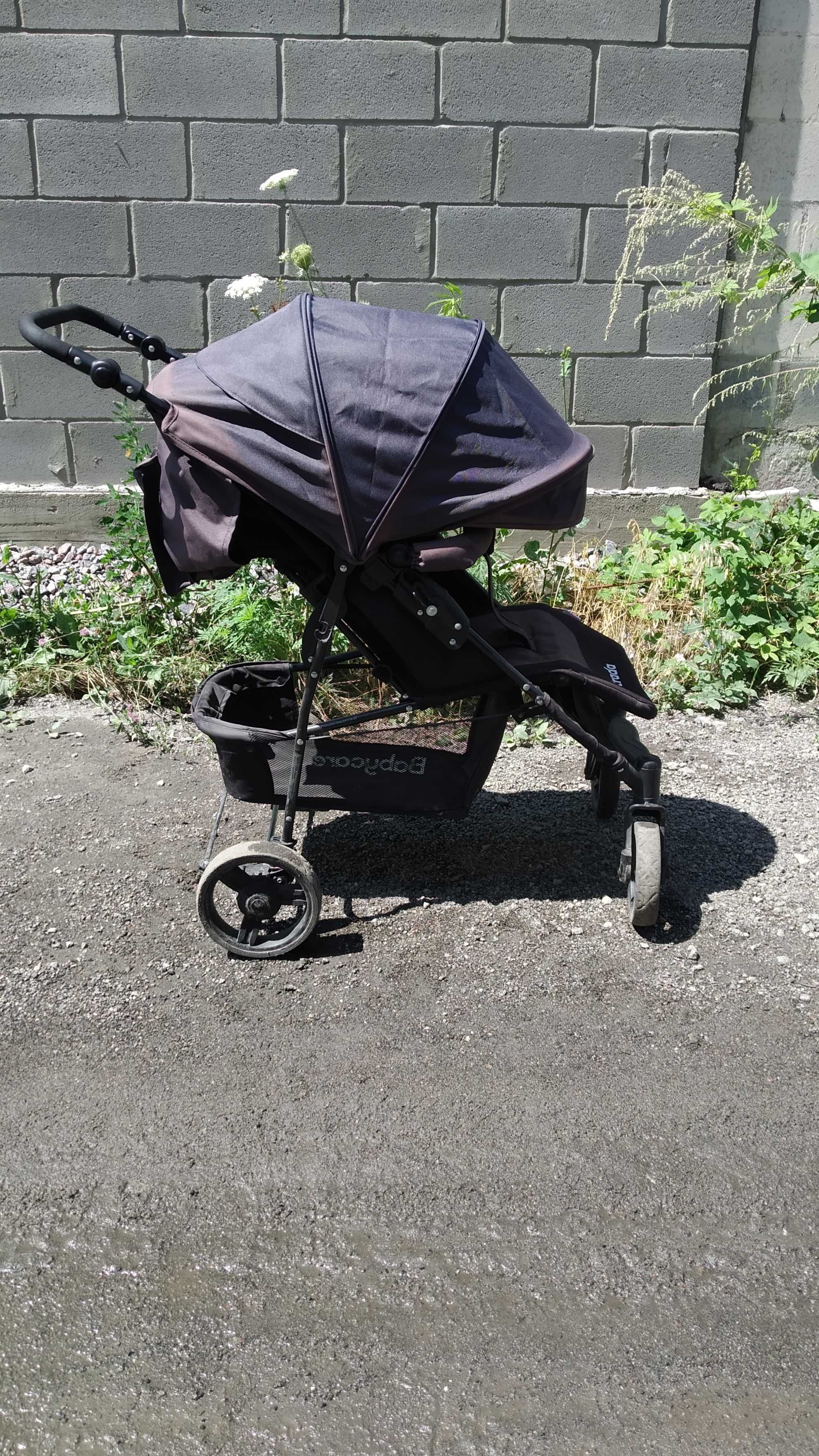 Дитяча прогулочна коляска Strada (Babycare)