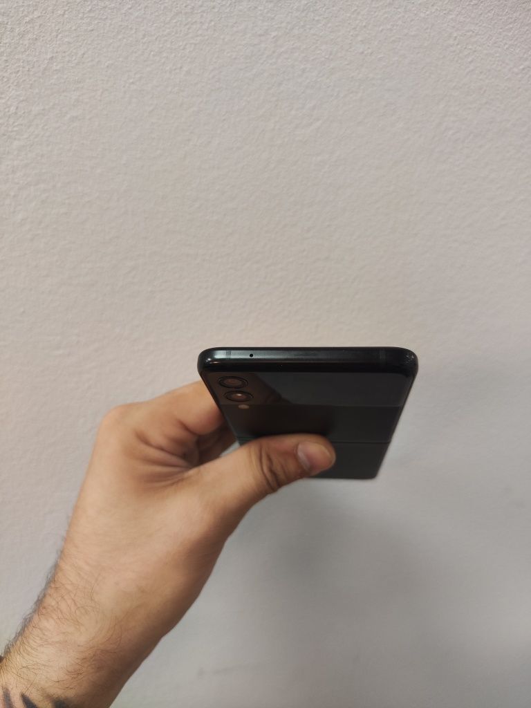 Samsung Galaxy Z Flip 3  5G (полностью рабочий)