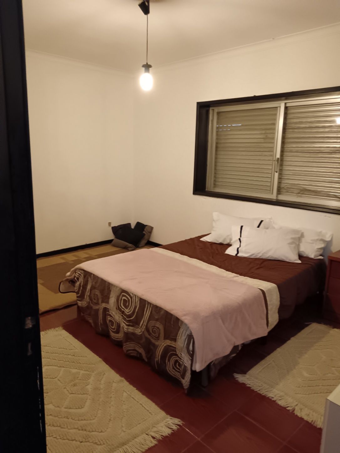 Quarto para arrendamento mensal
