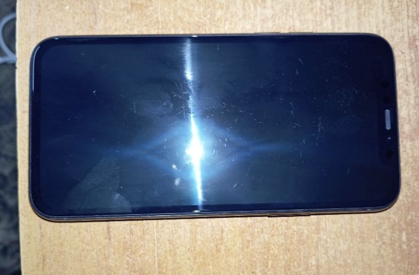 iPhone 11 pro на 512 gb повністю робочий