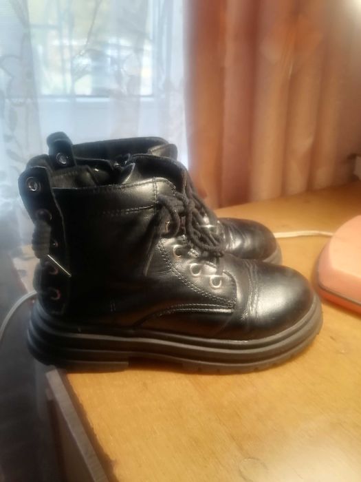 Детские кожаные ботинки