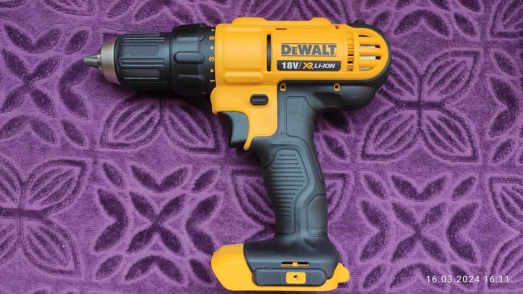 Шуруповерт акумуляторний DeWalt DCD771S2