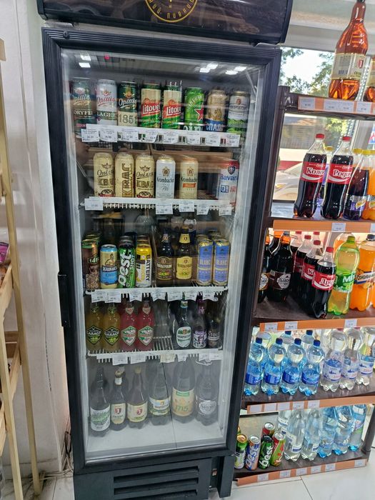 Розпродаж торгового обладнання.