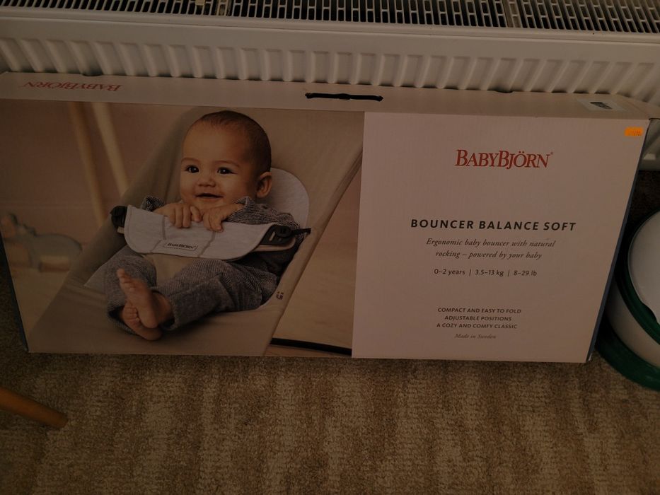 Leżaczek BABYBJORN BALANCE soft mesh  bujaczek