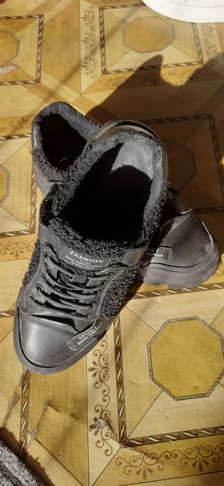 Продам Туфлі-кросовки