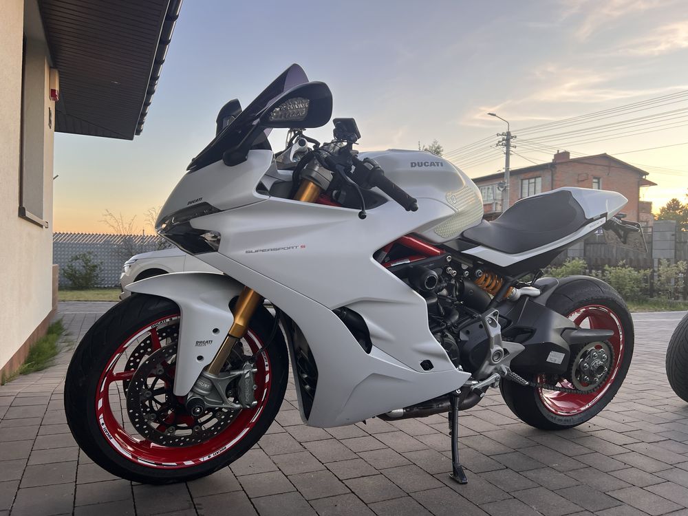 Ducati Supersport S