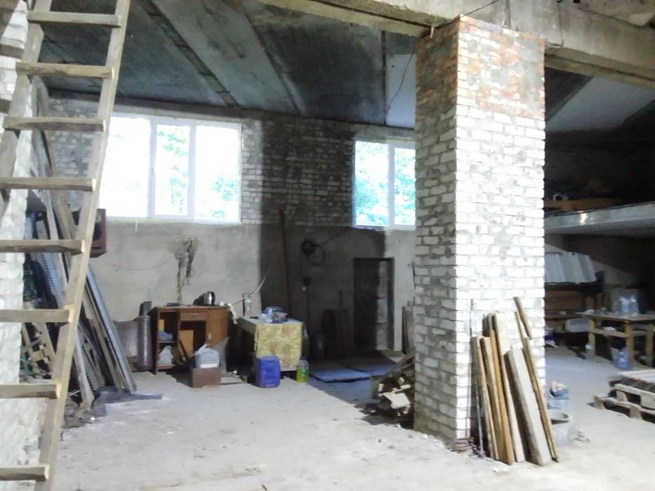 Здам в оренду гараж під ремонт мікроавтобусів в ГК "ПРОСТІР",Крошня.