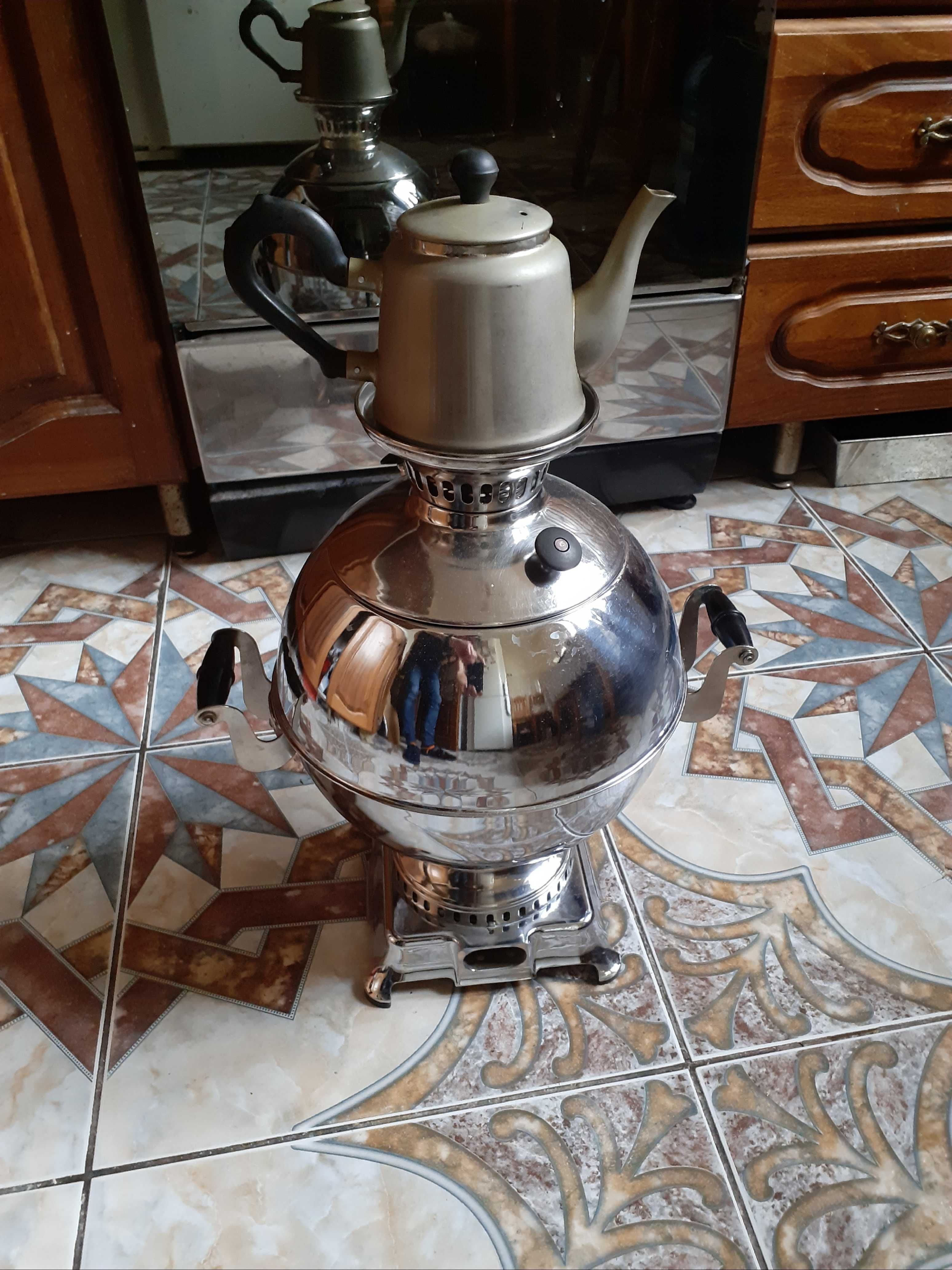 Самовар з чайником, заварник