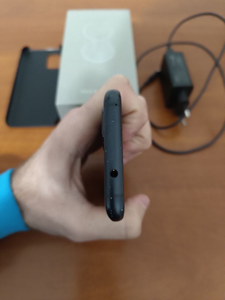 Смартфон Asus ZenFone 8