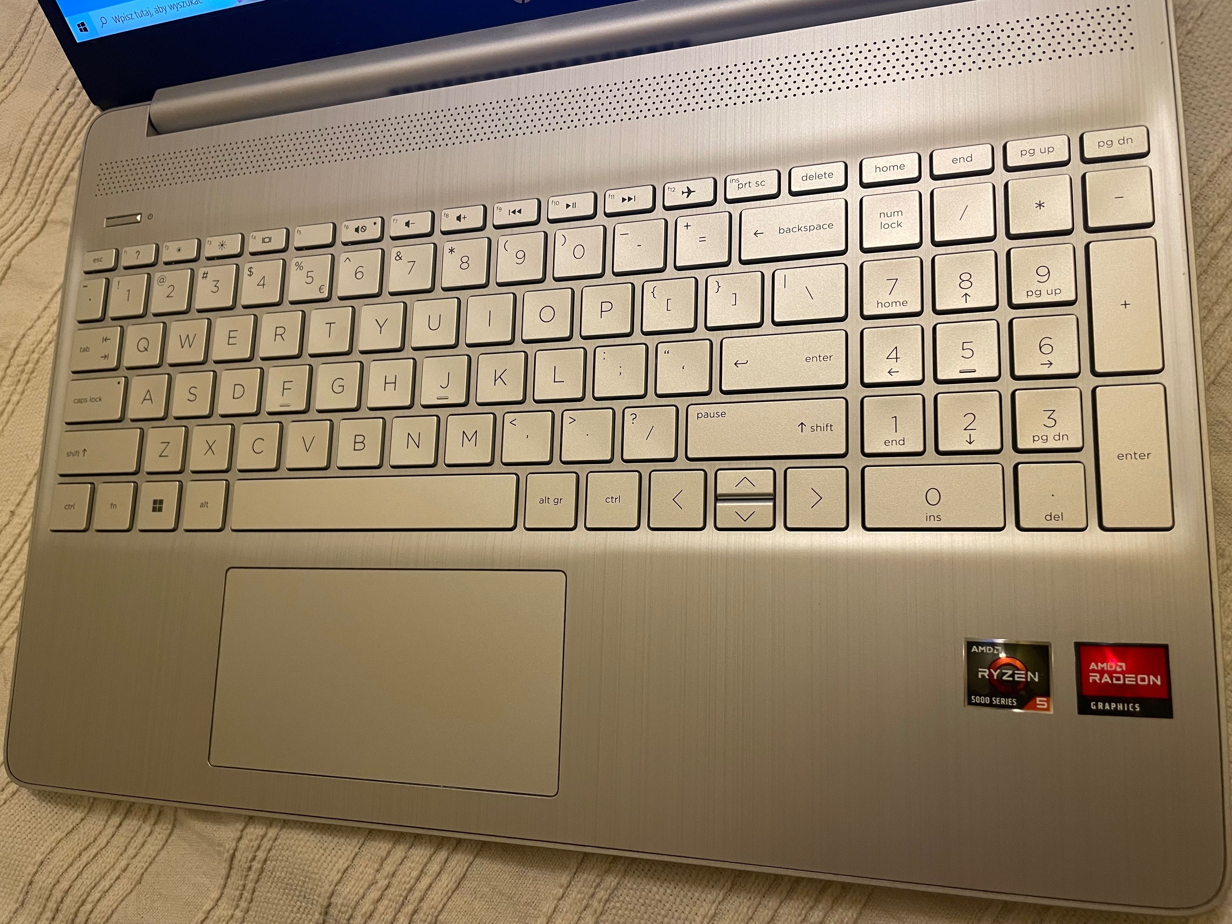 laptop HP 15s Ryzen 5, 8GB RAM, SSD 512GB do pracy i nauki