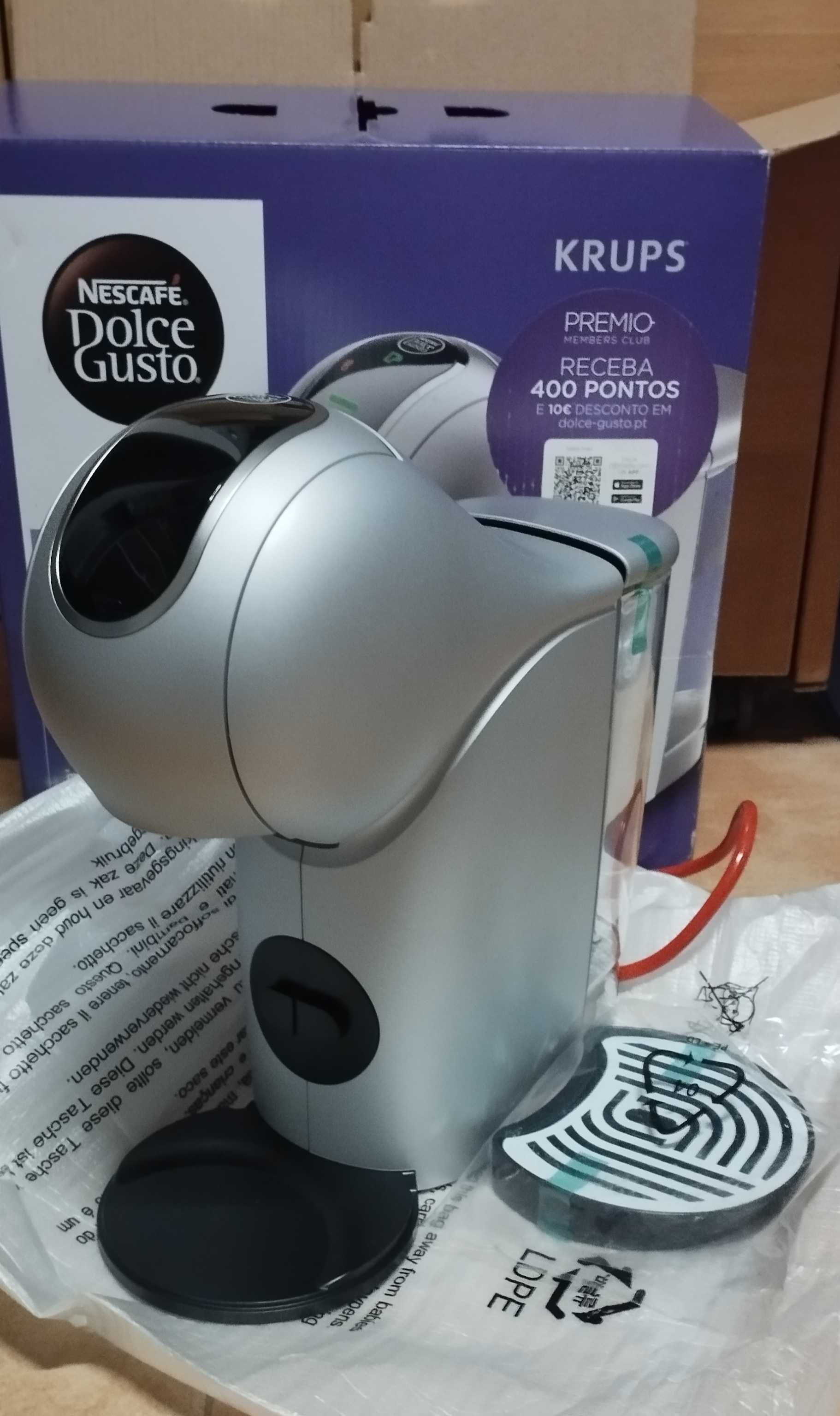 Máquina de café Dolce Gusto Genio S Touch Nova