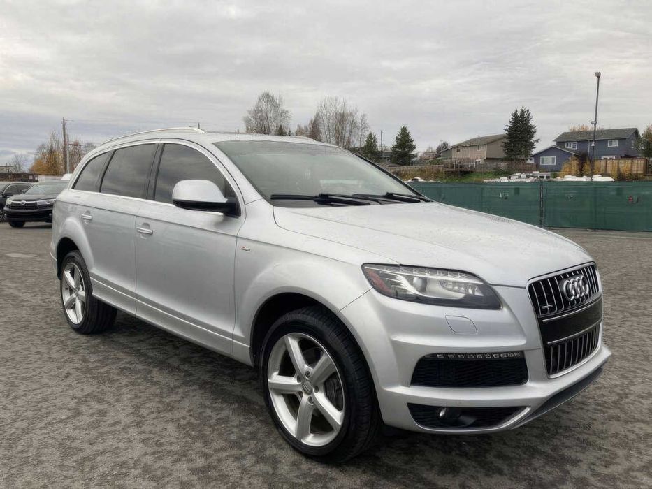 Audi Q7      2015