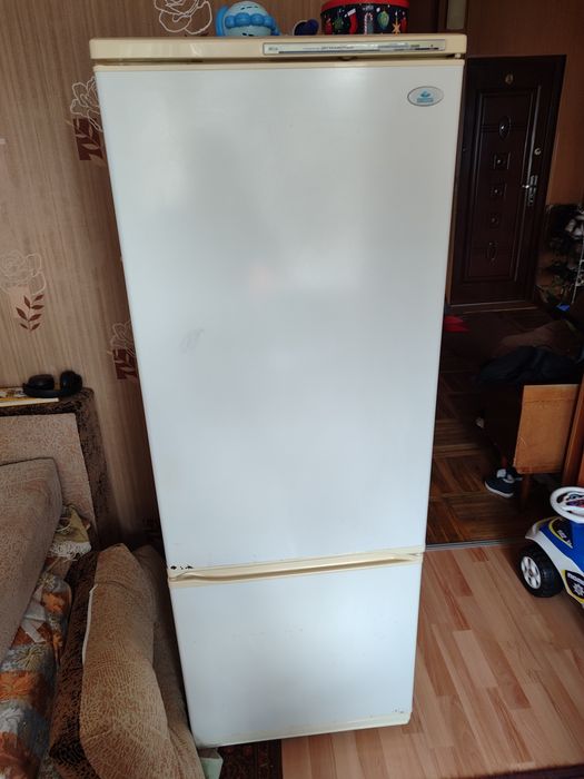 Віддам холодильник безкоштовно