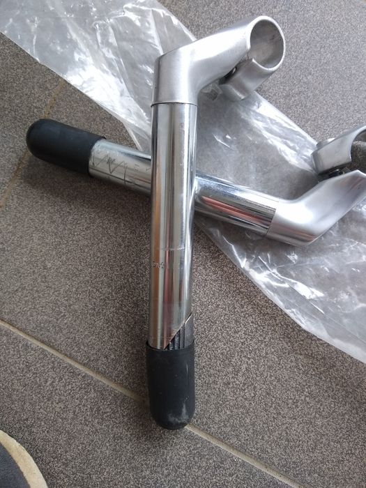 Wspornik kierownicy klasyczny 1 szt)