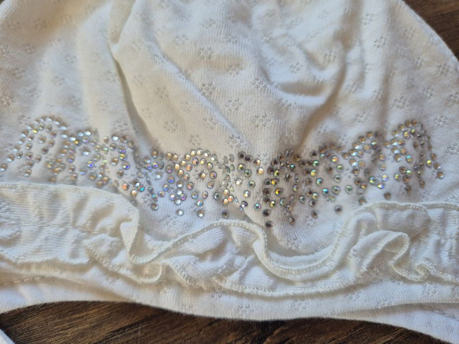 Biala czapeczka dla Niuni 40