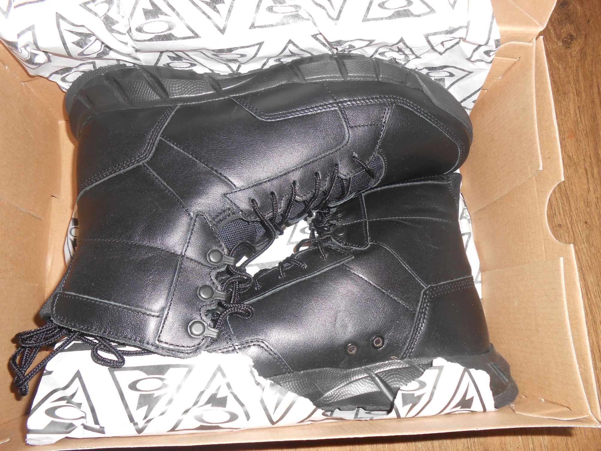 продам тактичні черевики Oakley Light Assault Boot Leather